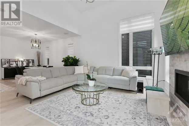 Stunning Home close to Ottawa - Image 1