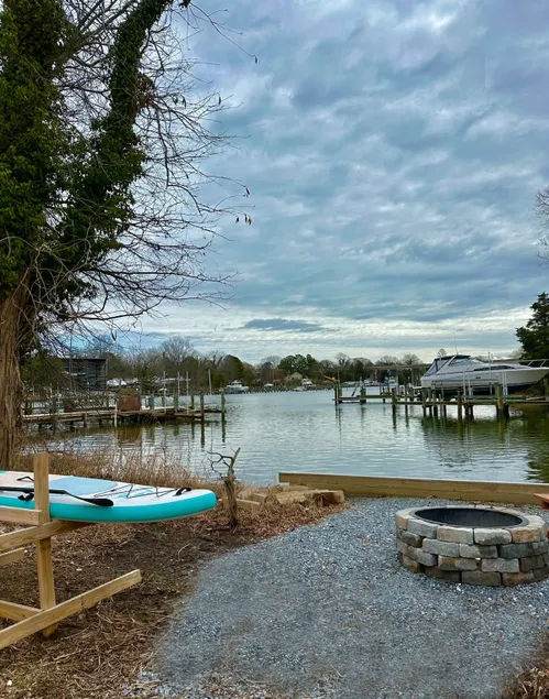 Saint Cozy Cottage | waterfront family getaway - Image 1