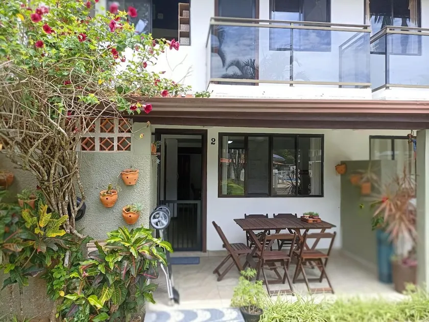 Cozy house in a condominium - Image 1