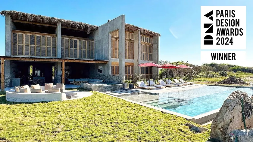 Award Winning Designer Beach front Villa - Image 1