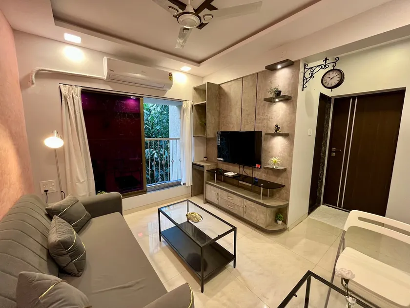 La Olive 1 BHK Service Apartment - Image 1