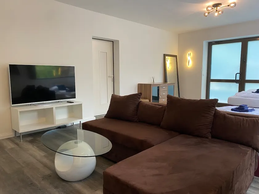 My Loft by Esen 5 Beds, Netflix, Parking - Image 1