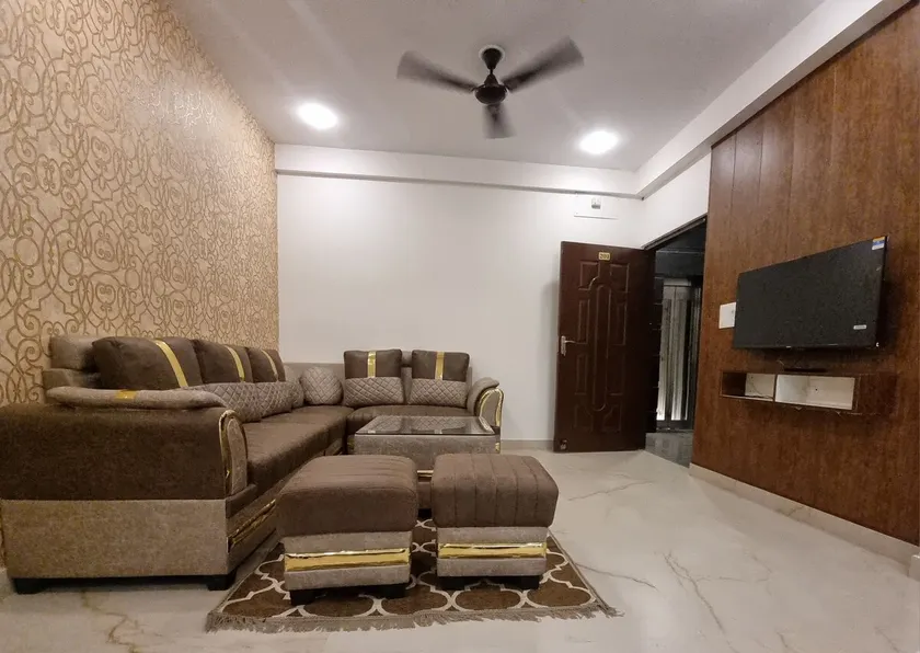 8. Ideal Luxury Stay AC (3BHK) 1700 sq feet. - Image 1