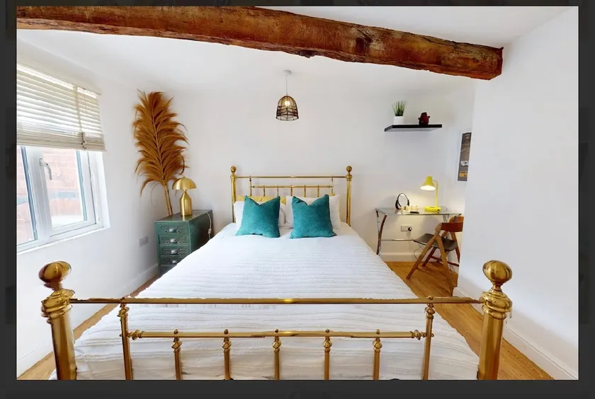 Cute cottage in city centre with free parking - Image 1