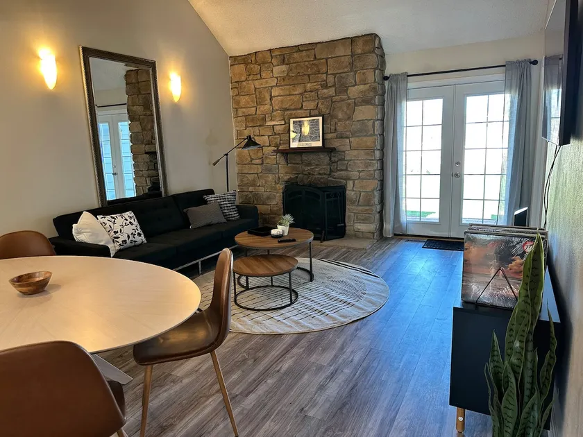 Heather Ridge Haven: Luxury 4BR (Kings) - Image 1