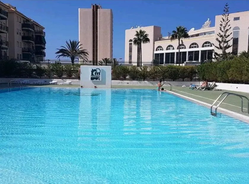 Spectacular pool and close to beaches! - Image 1