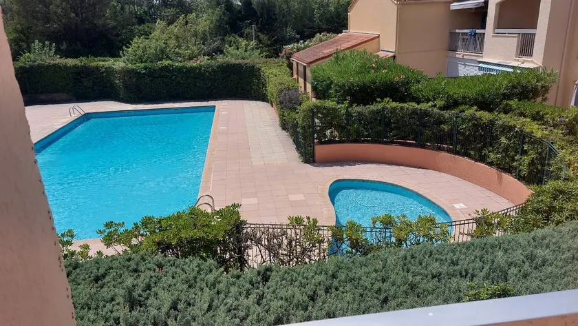 Air-conditioned duplex w sunny balcony and pool in Port-Cogolin - Welkeys - Image 1