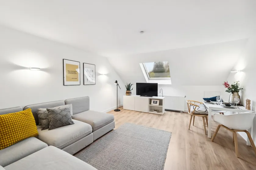Stylish 2-bedroom apartment in Wuppertal-Ronsdorf - Image 1
