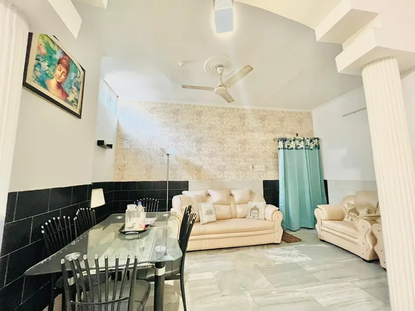 Harshita HomeStay in Kashi - Image 1