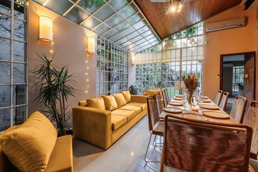 Luxurious Cottage with Pool and Grill Terrace - Image 1