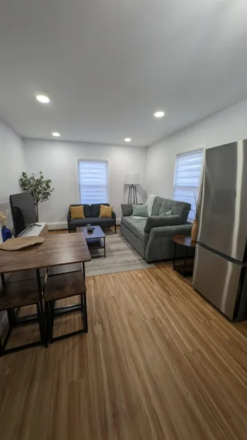Newly Renovated Cozy Stay - Image 1