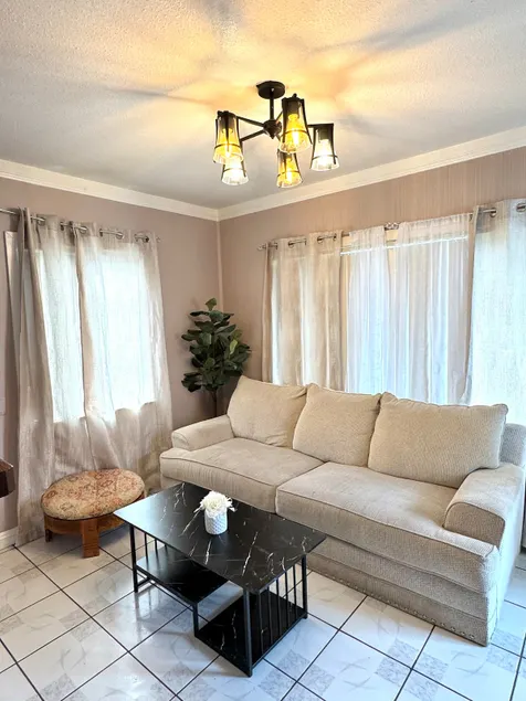 Tiny 2bedroom nearby Disneyland - Image 1