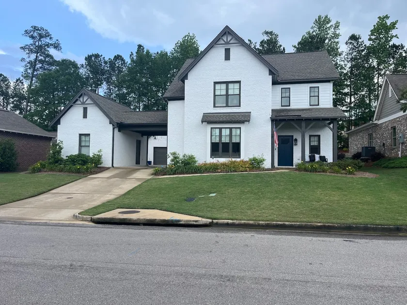 Auburn University Club bungalow - Image 1