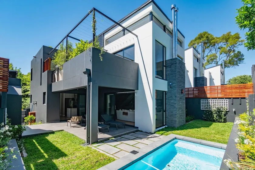Luxurious Family home in Newlands with Pool - Image 1