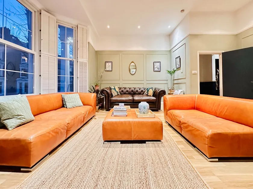 Olympia Kensington Suite - Image 1