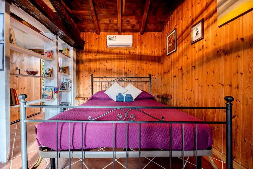 Stay in a 17th-century house - Image 1