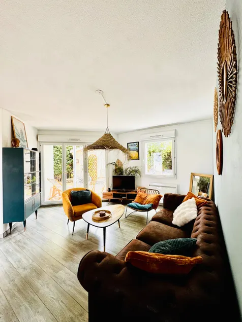 Pool/enclosed garden/near the beach/secure parking - Image 1
