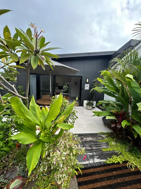 Bismarck Palm Studio - Image 1