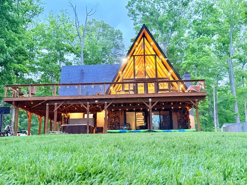 3 levels *Luxury A-Frame Cabin, Lake View/ HOT TUB - Image 1