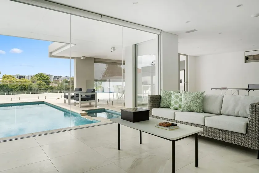Starlight—A Slice of the Hollywood Hills in Bexley - Image 1