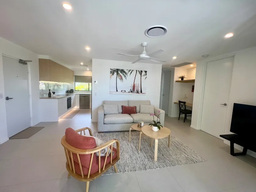Sunny Coolum Beach Retreat - Image 1