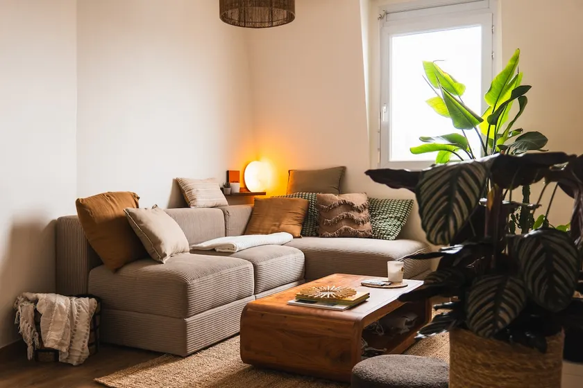 Cozy and Bright – 5 Minutes from the Heart of Paris - Image 1