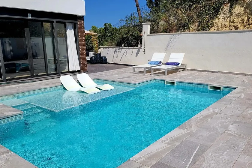 Villa with a beautiful pool near Sitges - Image 1