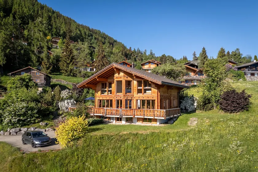 Chalet Vansamis, breathtakinng views & sauna - Image 1