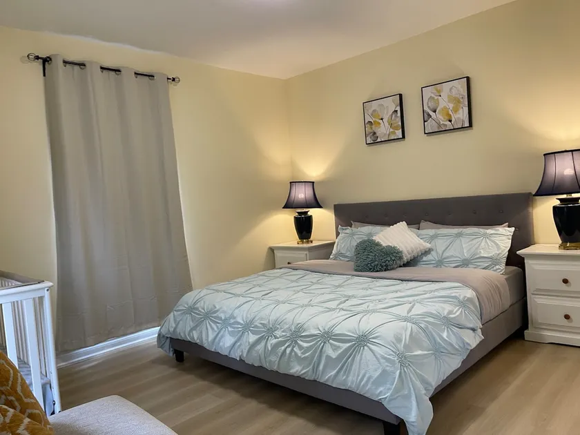 Two-bedroom Suite with King Bed 4 Min to The Falls - Image 1