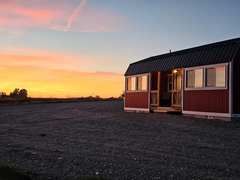 Sunset Ranch Cottage with Views - Image 1