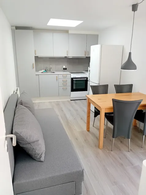 centrally located apartment - Image 1