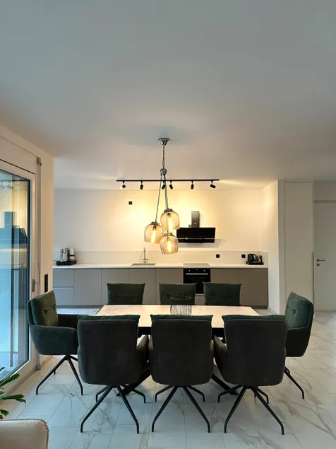 Stylish oasis: Quiet city house - Image 1