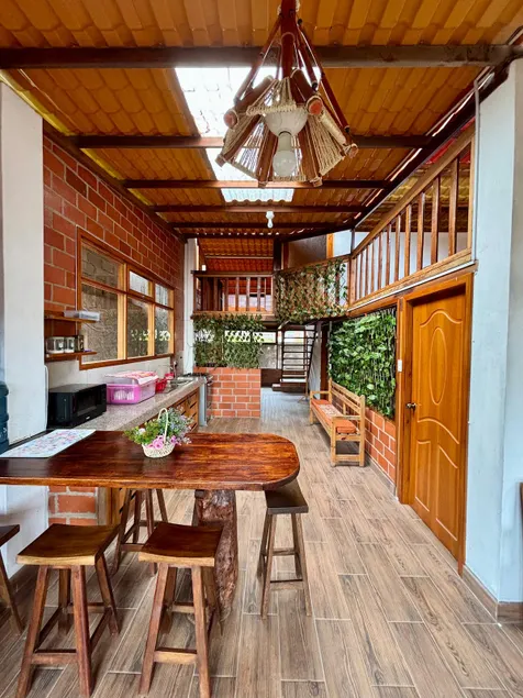 Central house in Mindo | Whirlpool - Image 1