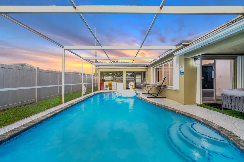 Pool & Outdoor Kitchen | Miami, Hard Rock & Beach - Image 1