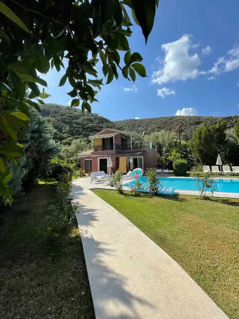 Gialos Villas 1-2 With a Private Pool - Image 1