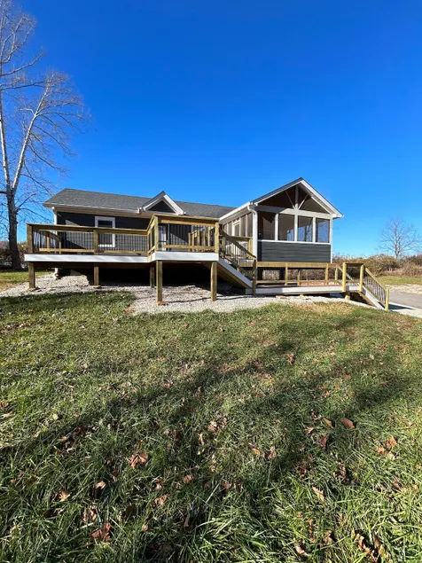 Cozy getaway w/close proximity - Image 1