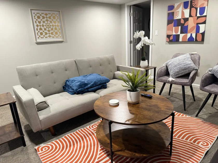 Quiet 1-bedroom basement apartment near Mt Vernon - Image 1