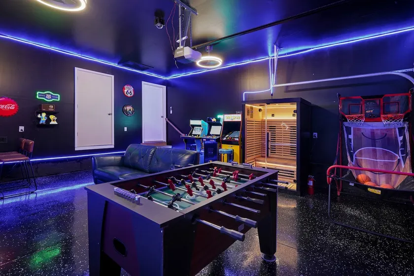 Top-Rated 3BR | Arcade-ManCave|Sauna+BrevilleCoffe - Image 1