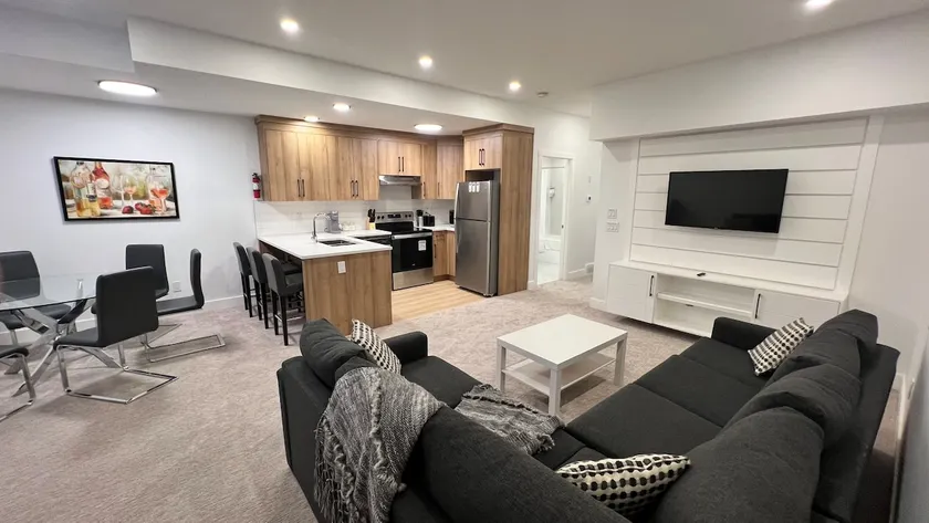 Brand New 1BR- easy access to Banff near WinSport - Image 1