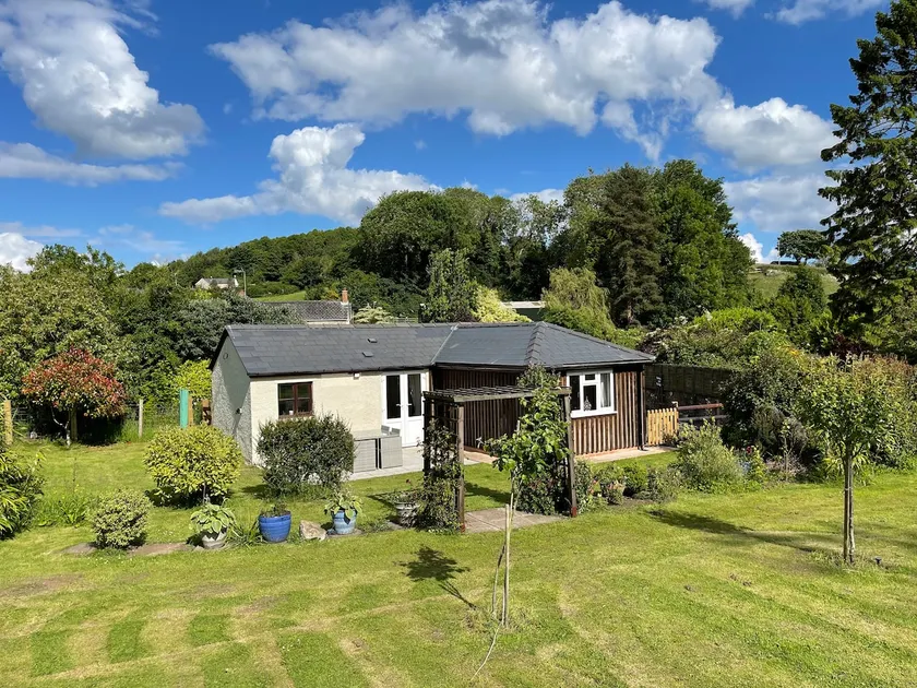 Little Hawthorns Cottage - Image 1