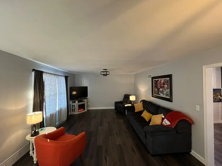 Cozy at B St. Guesthouse! - Image 1