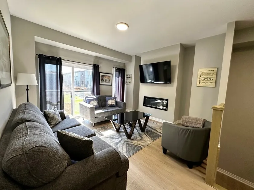 3BR+den 2BA home 8 min to Blue Mountain - Image 1