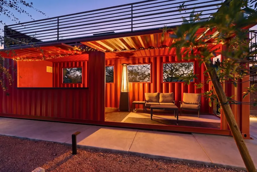 Modern Oasis: Rooftop Deck, Office, Pet-Friendly - Image 1