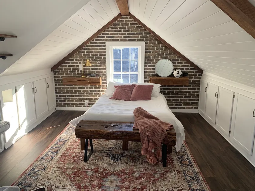 The Red House - Image 1