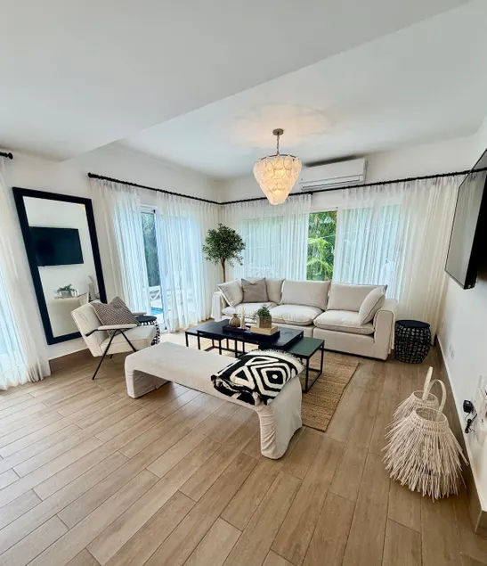 Metro Country Villa with BBQ and private pool in Juan Dolio for 6 - Image 1