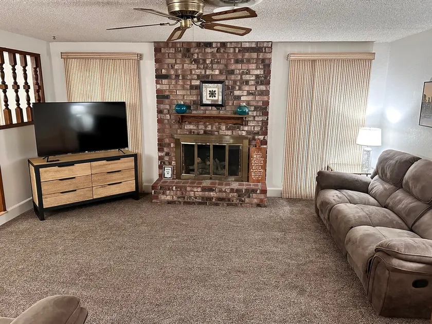 Secure 2-Car Garage • Pet-Free • Quiet 3BR - Image 1