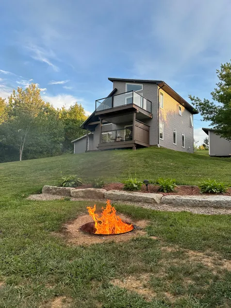 Lake house on Little Mush Mush - Image 1