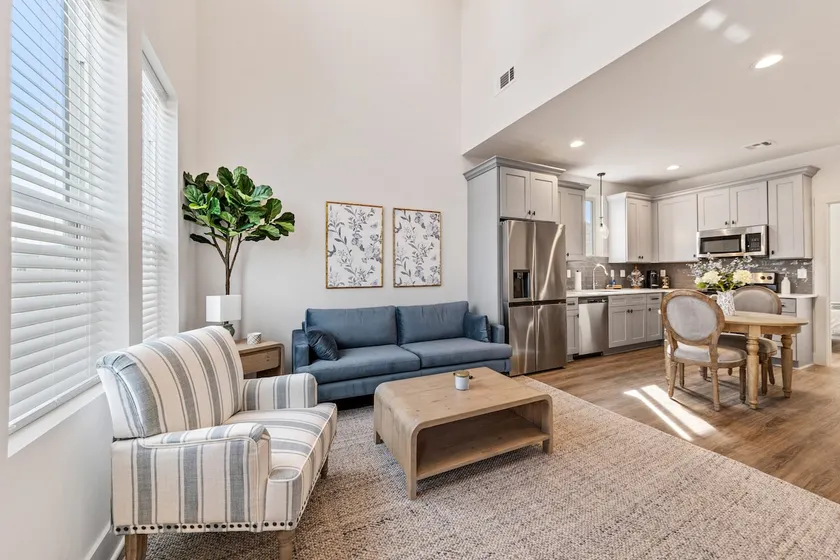 Cypress House•KING Bd•Lafayette Gem”Luxe Amenities - Image 1