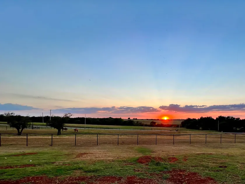 Barndo on Gorgeous Ranch! - Image 1