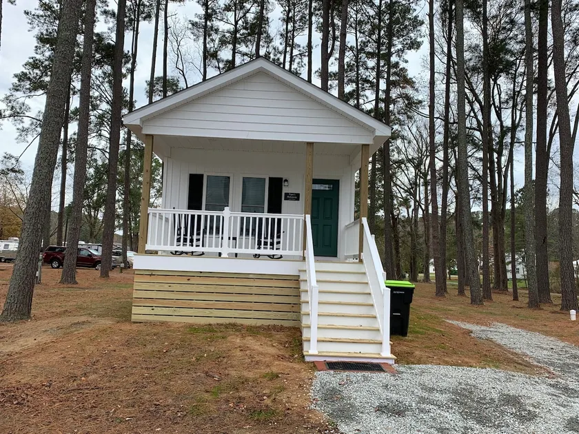 Papa's Hideaway on The Bay River. Kayaks included! - Image 1